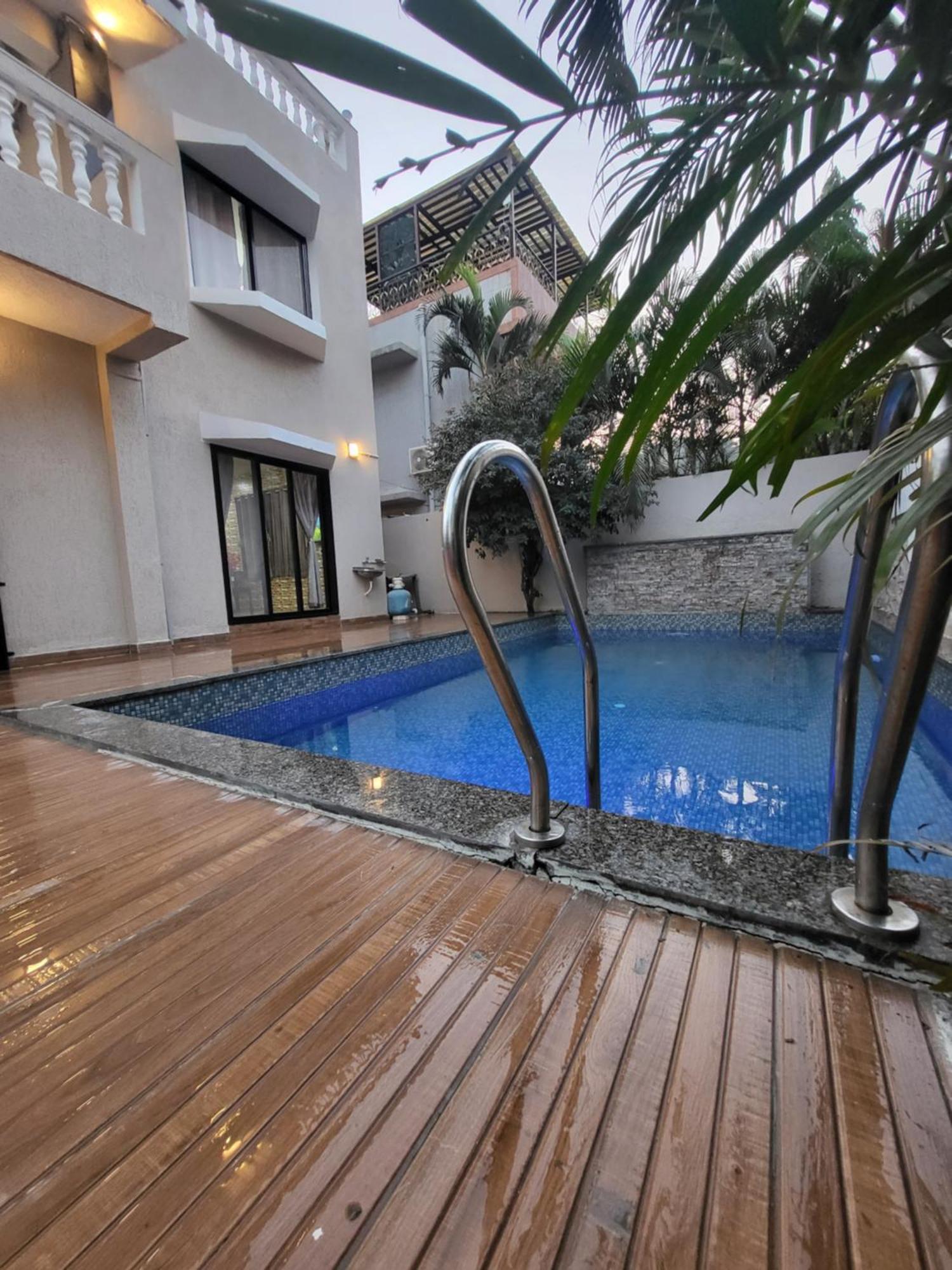 The Perfect Stays Para Disco Big Pool Cricket Turf Villa ロナバラ エクステリア 写真