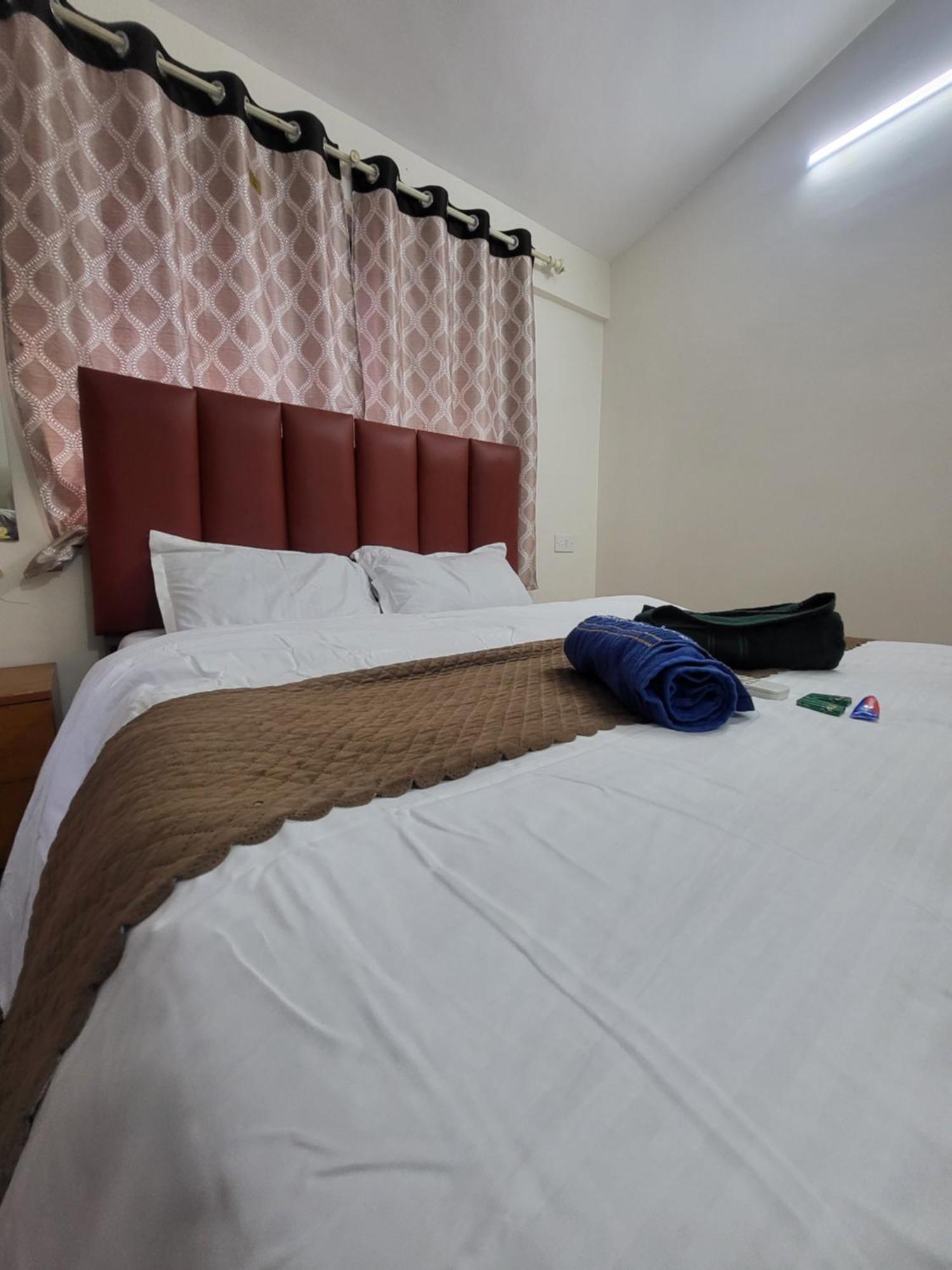 The Perfect Stays Para Disco Big Pool Cricket Turf Villa ロナバラ エクステリア 写真