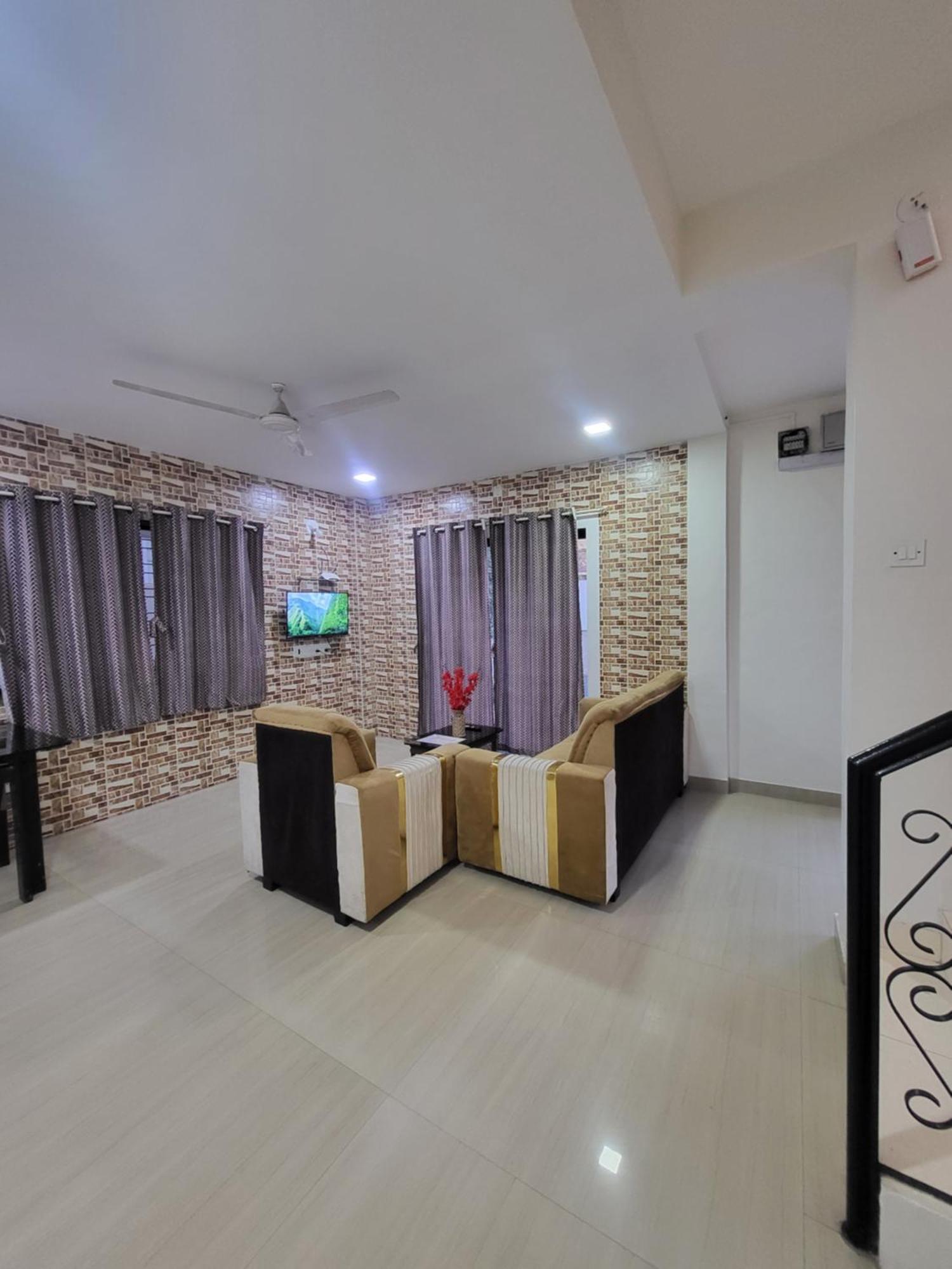 The Perfect Stays Para Disco Big Pool Cricket Turf Villa ロナバラ エクステリア 写真
