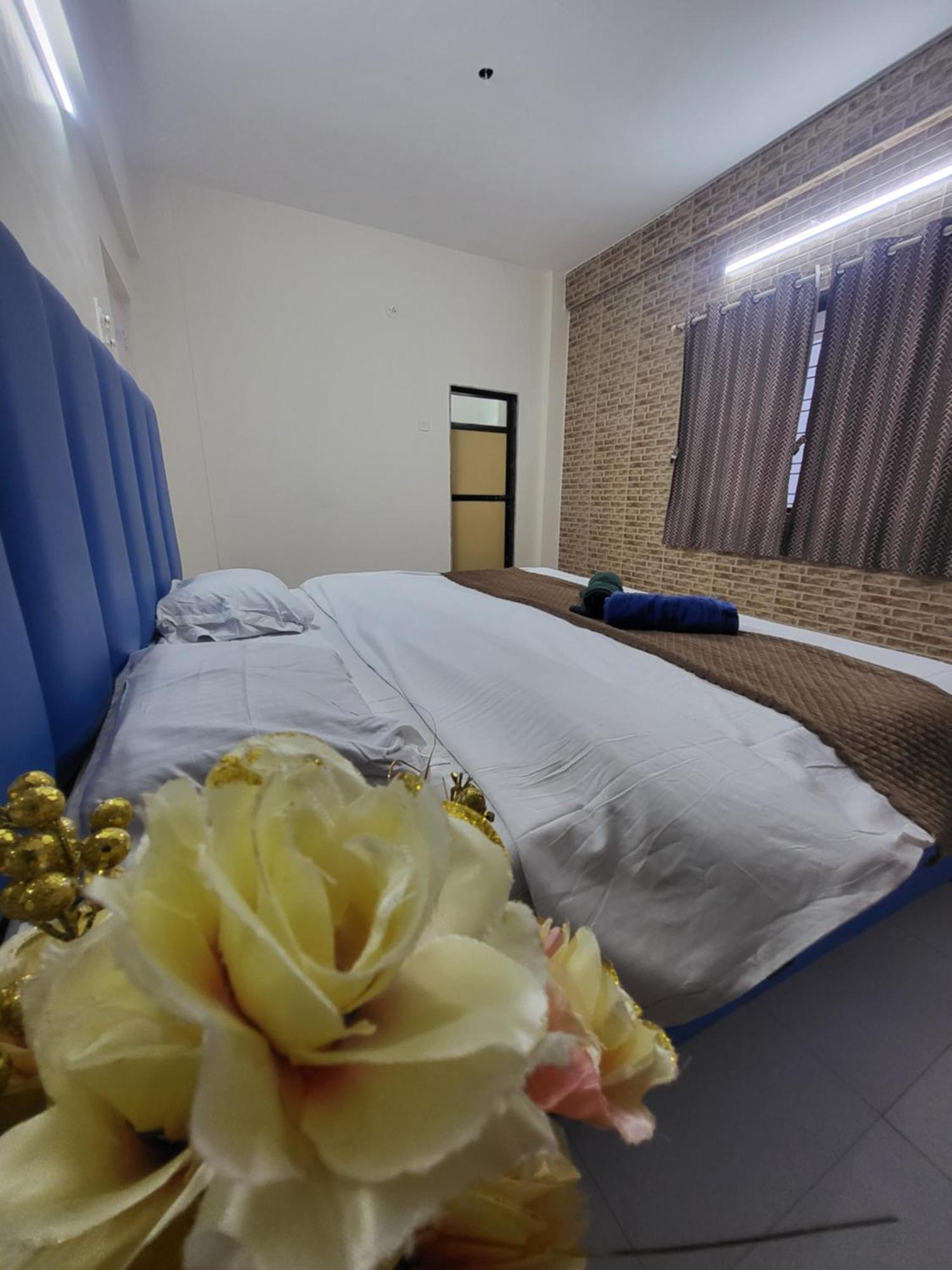 The Perfect Stays Para Disco Big Pool Cricket Turf Villa ロナバラ エクステリア 写真
